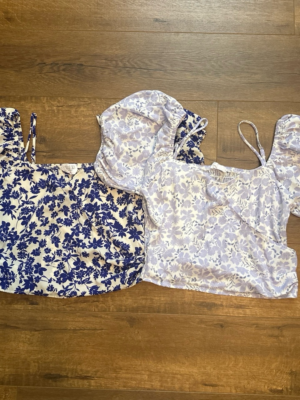 Floral cropped tops